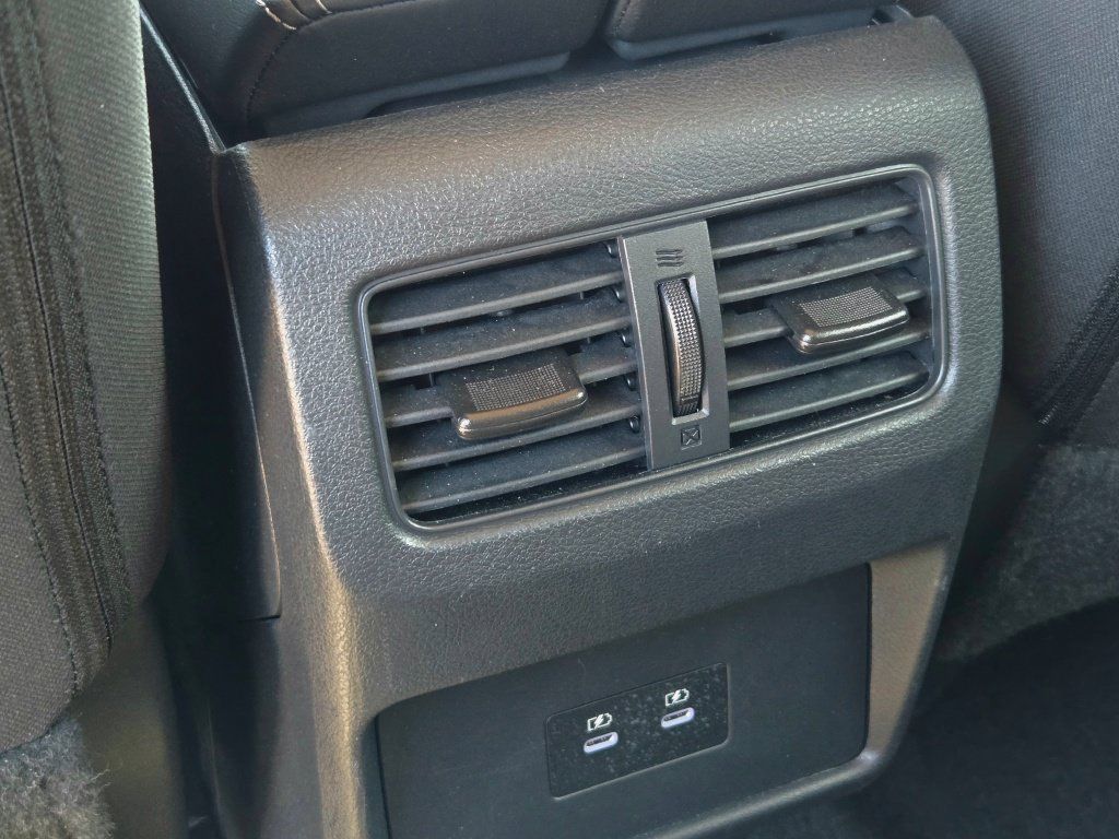 Used 2025 Nissan Rogue SV AWD/4WD image 20