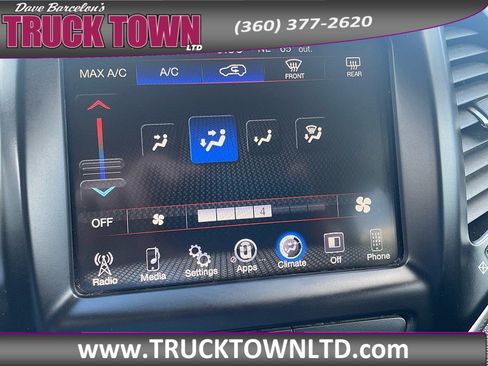 Used 2018 Jeep Cherokee Latitude Plus AWD/4WD image 26