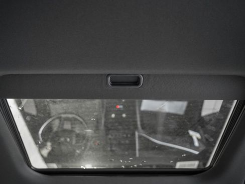 New 2025 Jeep Grand Cherokee Altitude w/ Trailer Tow Package image 31