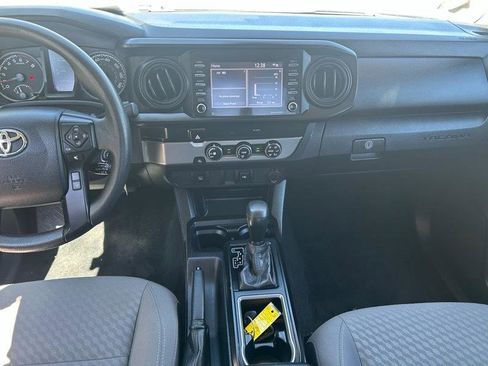 Used 2020 Toyota Tacoma SR image 11