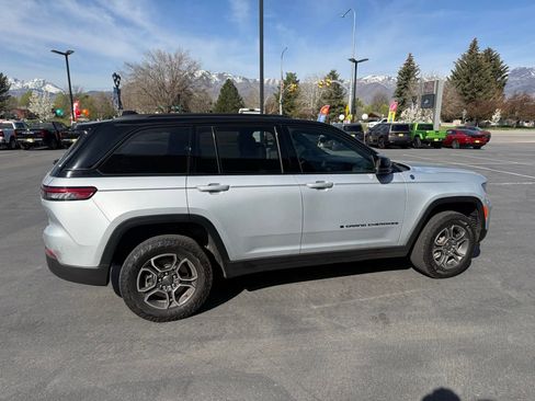 Used 2023 Jeep Grand Cherokee Trailhawk w/ Luxury Tech Group III image 4