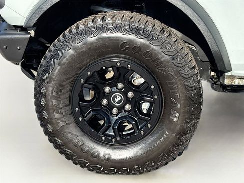 Used 2021 Ford Bronco Badlands image 32