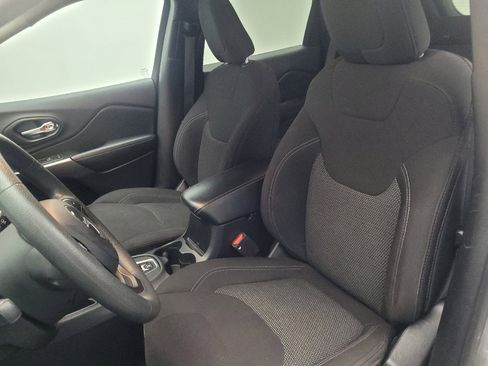 Used 2020 Jeep Cherokee Latitude image 17