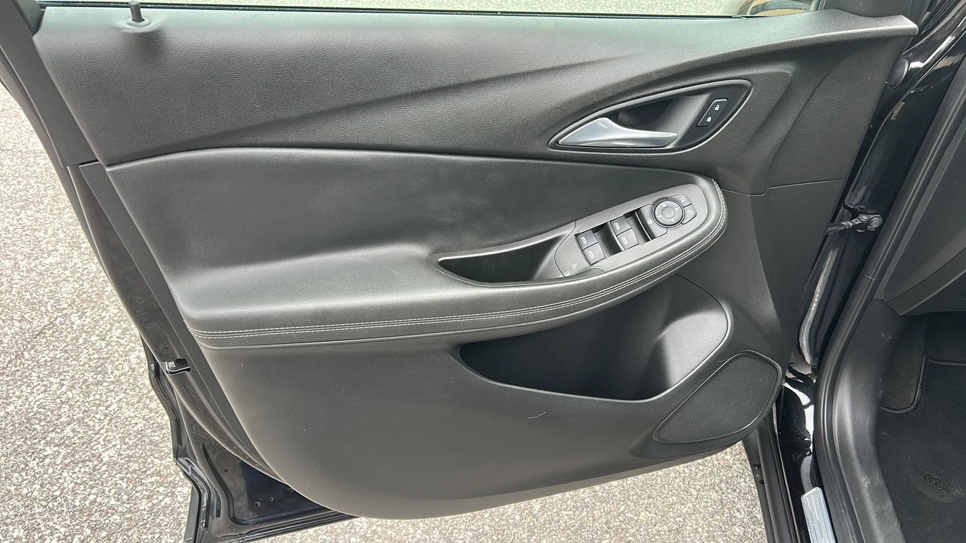 Used 2020 Buick Encore GX Select FWD image 9