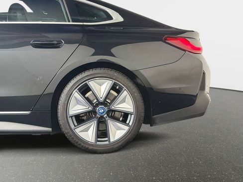 Used 2024 BMW i4 eDrive35 w/ Convenience Package RWD image 15