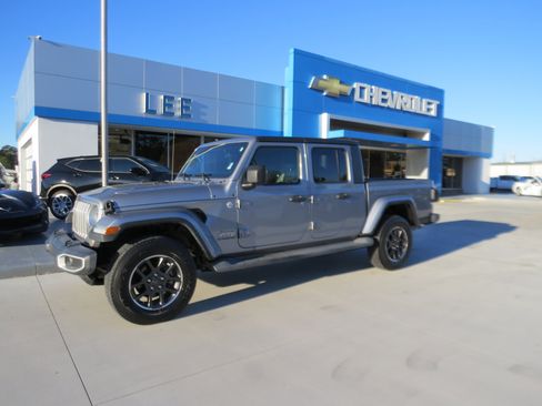 Used 2020 Jeep Gladiator Overland w/ LED Lighting Group image 1