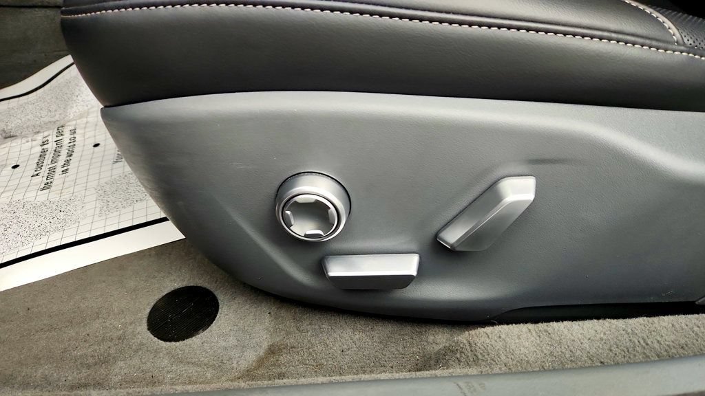 Used 2023 Lucid Air Pure AWD/4WD image 11