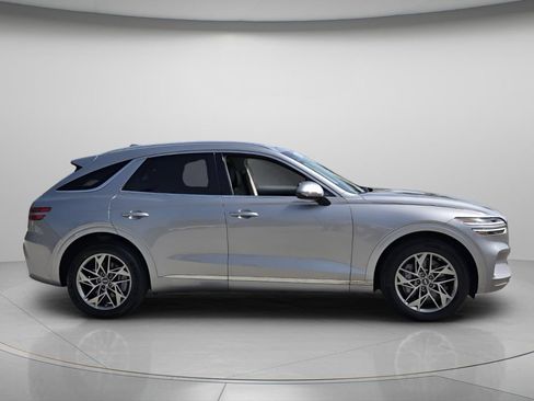 Used 2024 Genesis GV70 2.5T w/ Select Package AWD/4WD image 4
