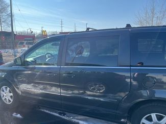 Used 2012 Chrysler Town & Country Touring w/ Entertainment Group #1 video 2