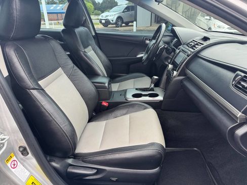 Used 2012 Toyota Camry SE FWD image 20