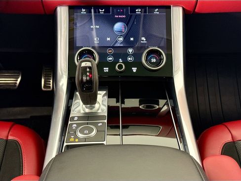 Used 2021 Land Rover Range Rover Sport HST image 12