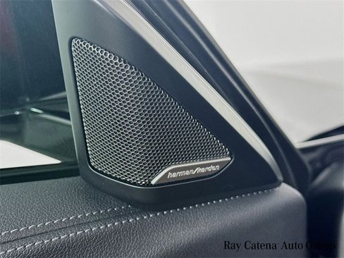 Used 2022 BMW Z4 M40i w/ Premium Package image 19