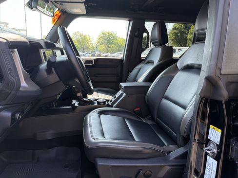 Used 2025 Ford Bronco Outer Banks AWD/4WD image 16