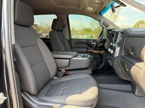 Used 2020 GMC Sierra 2500 SLE w/ SLE Value Package; image 22