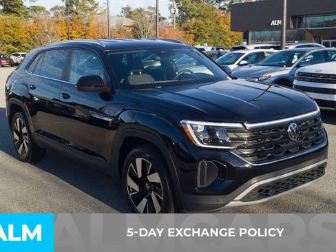Used 2024 Volkswagen Atlas Cross Sport SE image 4
