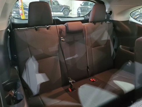 Used 2022 Toyota Highlander L image 23