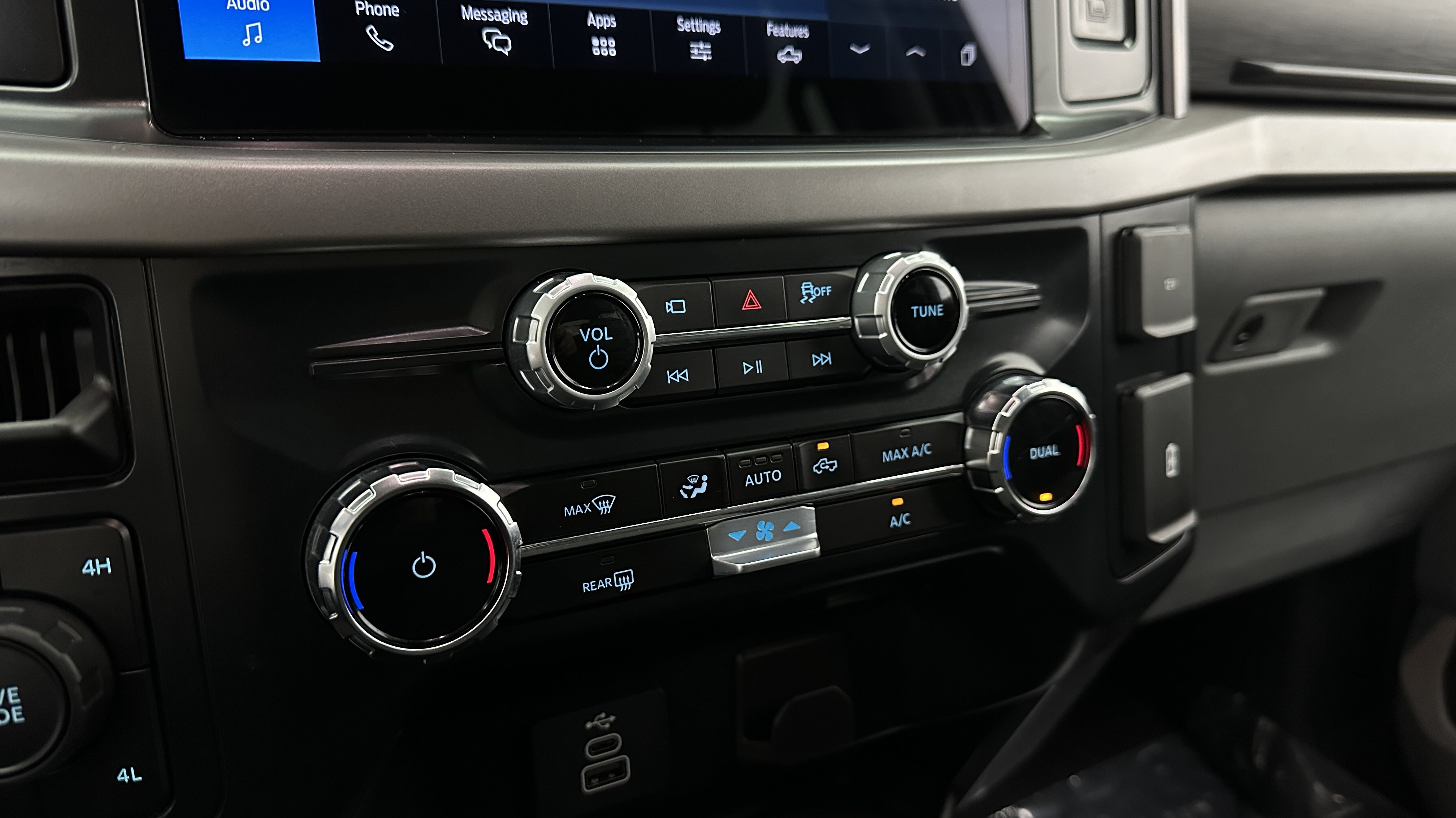 Used 2025 Ford F150 XLT w/ Equipment Group 301A Standard AWD/4WD image 18