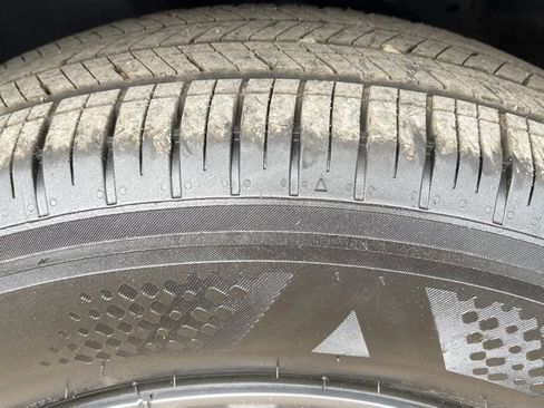 Certified 2025 Nissan Kicks S image 25