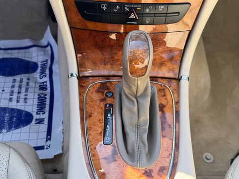 Used 2006 Mercedes-Benz E 350 4MATIC Sedan w/ Sunroof Pkg image 26