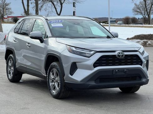 Used 2024 Toyota RAV4 XLE image 37