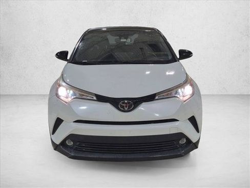 Used 2019 Toyota C-HR Limited FWD image 2