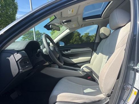 Used 2023 Honda Accord EX image 11
