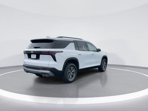 New 2026 Chevrolet Traverse LT FWD image 8