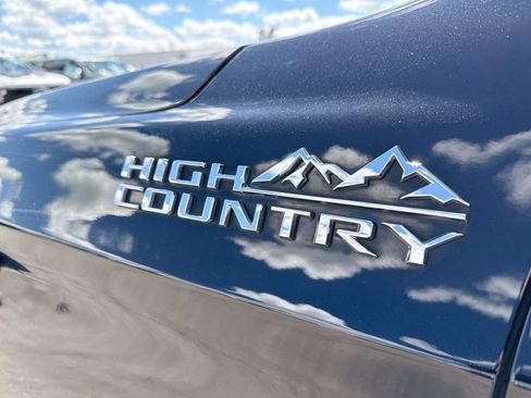 Used 2021 Chevrolet Tahoe High Country w/ Premium Package AWD/4WD image 7