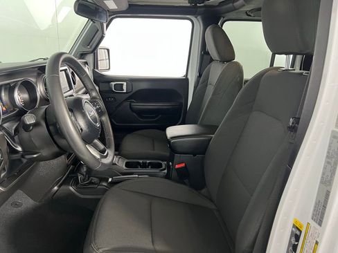 Used 2023 Jeep Gladiator Willys image 21