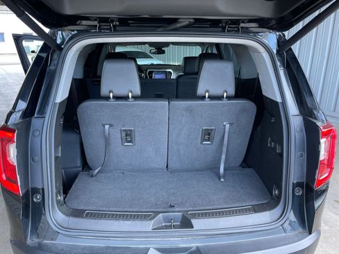 Used 2023 GMC Acadia SLT image 31
