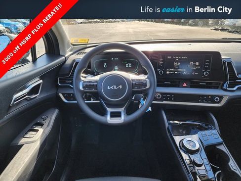 New 2025 Kia Sportage LX image 18