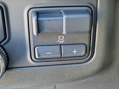 Used 2023 GMC Yukon AT4 w/ AT4 Premium Plus Package image 31