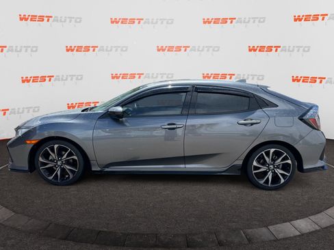 Used 2019 Honda Civic Sport Touring image 2