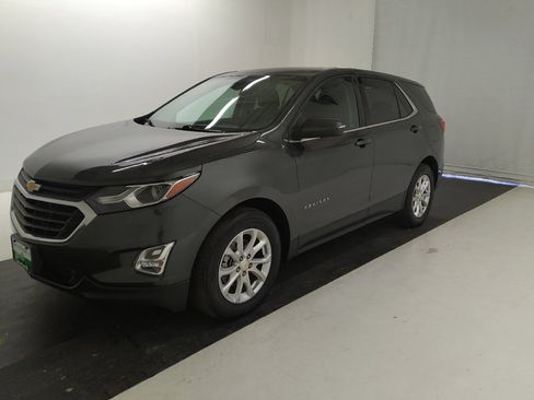 Used 2018 Chevrolet Equinox LT FWD image 2