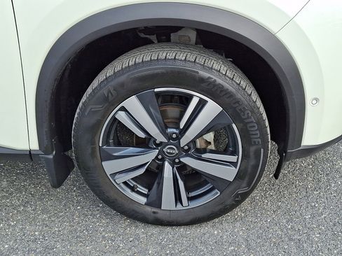 Used 2023 Nissan Rogue SL w/ SL Premium Package AWD/4WD image 8