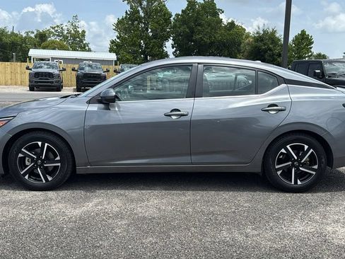 Used 2024 Nissan Sentra SV FWD image 3