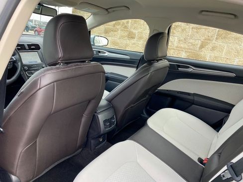 Used 2020 Ford Fusion SE w/ Equipment Group 151A image 10