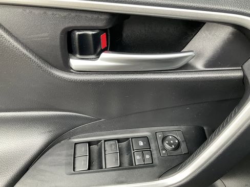 Used 2024 Toyota RAV4 XLE AWD/4WD image 23