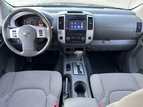 Used 2019 Nissan Frontier SV image 21