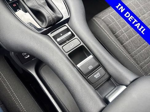 Certified 2024 Honda HR-V LX image 24