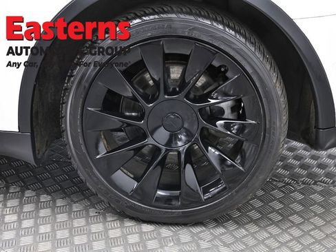 Used 2021 Tesla Model Y Long Range AWD/4WD image 26
