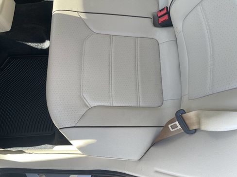 Used 2018 Volkswagen Passat 2.0T R-Line image 19