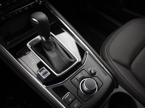 New 2025 MAZDA CX-5 Signature image 17