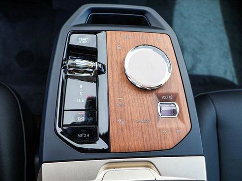 Used 2026 BMW iX xDrive45 w/ Executive Package image 18