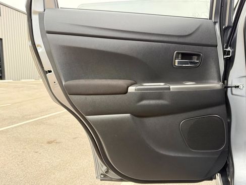 Used 2021 Mitsubishi Outlander Sport SE AWD/4WD image 15