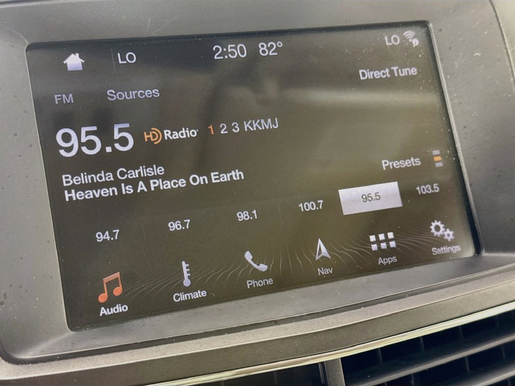 Used 2019 Lincoln MKT AWD image 17