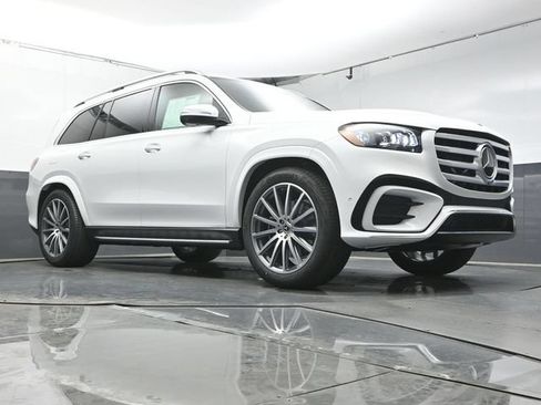 Used 2026 Mercedes-Benz GLS 450 4MATIC image 56