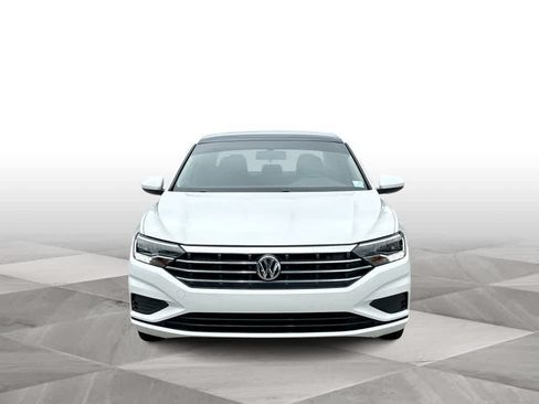 Used 2019 Volkswagen Jetta SE FWD image 3