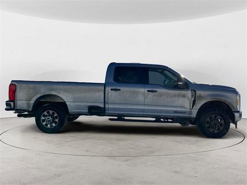 Used 2023 Ford F350 XLT image 6