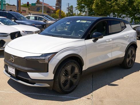 New 2026 Volvo EX30 Cross Country Ultra w/ Protection Package AWD/4WD image 6